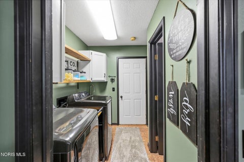 Tiny photo for 6857 Greentree Lane, Maumee, OH 43537 (MLS # 10014210)