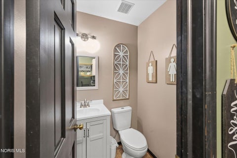 Tiny photo for 6857 Greentree Lane, Maumee, OH 43537 (MLS # 10014210)