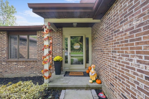 Tiny photo for 6857 Greentree Lane, Maumee, OH 43537 (MLS # 10014210)
