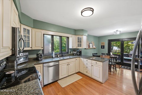 Tiny photo for 6857 Greentree Lane, Maumee, OH 43537 (MLS # 10014210)