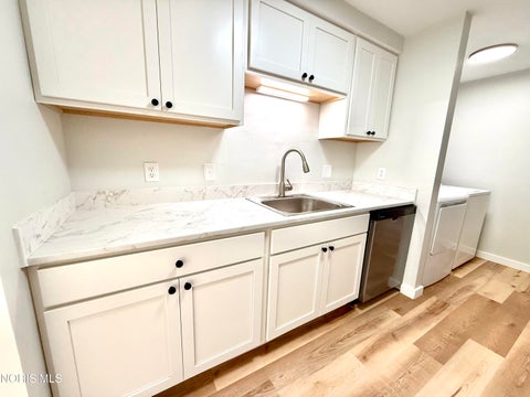 Tiny photo for 160 Quail Road #18, Perrysburg, OH 43551 (MLS # 10012413)