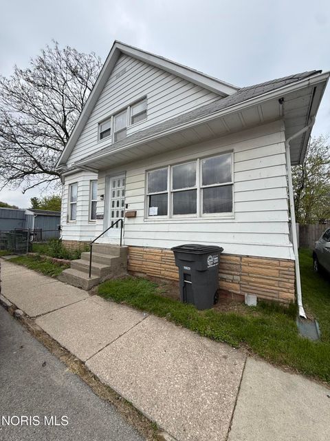 Tiny photo for 3911 Burnham Avenue, Toledo, OH 43612 (MLS # 10007713)