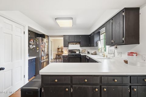 Tiny photo for 5743 E Candlestick Court, Toledo, OH 43615 (MLS # 10009840)