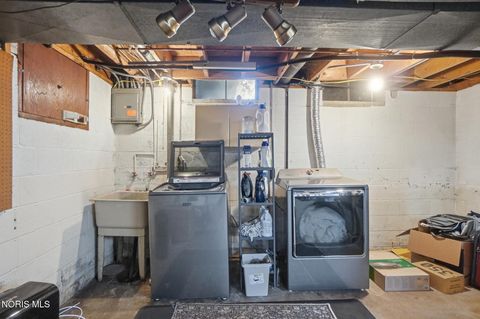 Tiny photo for 5743 E Candlestick Court, Toledo, OH 43615 (MLS # 10009840)