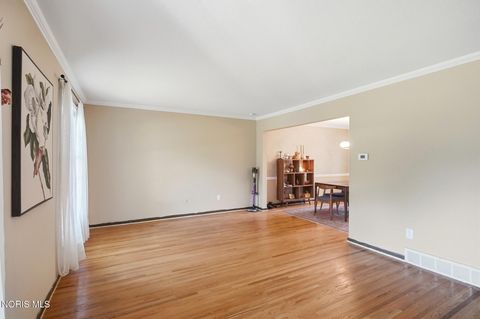 Tiny photo for 5743 E Candlestick Court, Toledo, OH 43615 (MLS # 10009840)