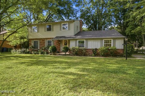 Tiny photo for 5743 E Candlestick Court, Toledo, OH 43615 (MLS # 10009840)