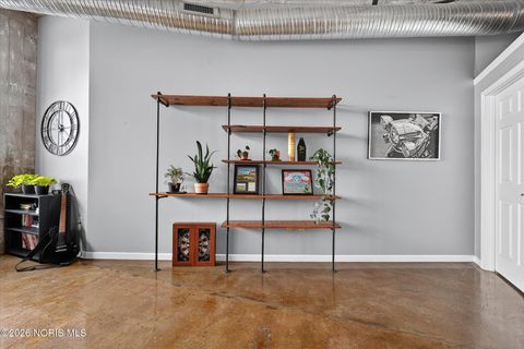 Tiny photo for 745 Washington Street #Apt 305, Toledo, OH 43604 (MLS # 10003941)