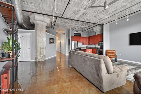 Tiny photo for 745 Washington Street #Apt 305, Toledo, OH 43604 (MLS # 10003941)