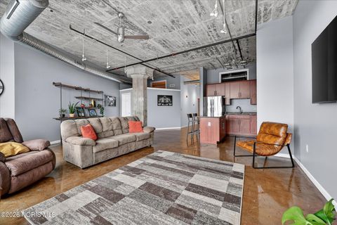 Tiny photo for 745 Washington Street #Apt 305, Toledo, OH 43604 (MLS # 10003941)