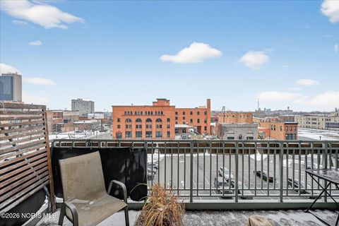 Tiny photo for 745 Washington Street #Apt 305, Toledo, OH 43604 (MLS # 10003941)