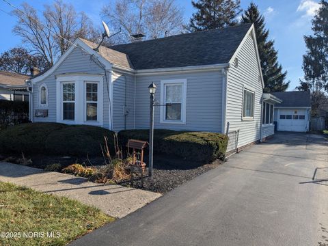 Tiny photo for 1261 Glenview Road, Toledo, OH 43614 (MLS # 10001772)