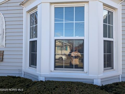 Tiny photo for 1261 Glenview Road, Toledo, OH 43614 (MLS # 10001772)