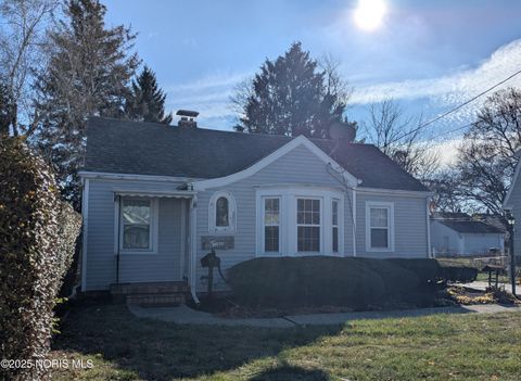 Photo of 1261 Glenview Road, Toledo, OH 43614 (MLS # 10001772)