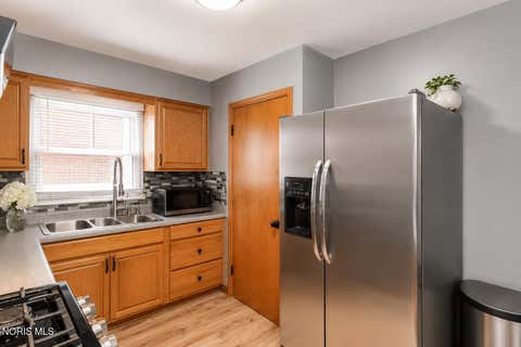 Tiny photo for 3517 Douglas Road, Toledo, OH 43606 (MLS # 10011590)