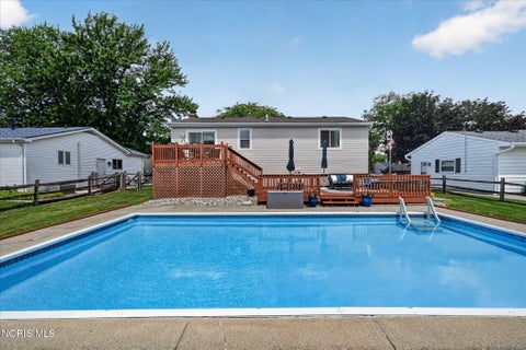 Tiny photo for 551 Indian Ridge Trail, Rossford, OH 43460 (MLS # 10009398)
