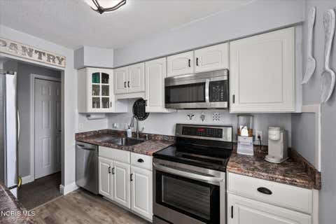 Tiny photo for 551 Indian Ridge Trail, Rossford, OH 43460 (MLS # 10009398)
