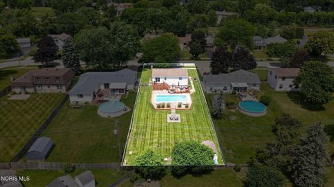 Tiny photo for 551 Indian Ridge Trail, Rossford, OH 43460 (MLS # 10009398)