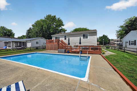 Tiny photo for 551 Indian Ridge Trail, Rossford, OH 43460 (MLS # 10009398)