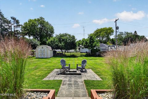 Tiny photo for 551 Indian Ridge Trail, Rossford, OH 43460 (MLS # 10009398)