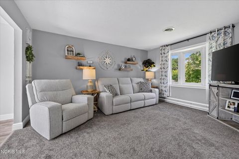 Tiny photo for 551 Indian Ridge Trail, Rossford, OH 43460 (MLS # 10009398)