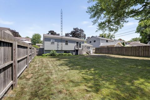 Tiny photo for 4439 Vogel Drive, Toledo, OH 43623 (MLS # 10010039)