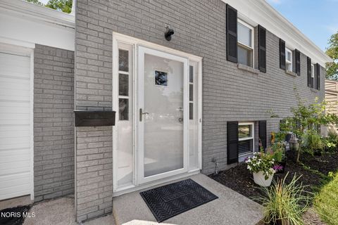 Tiny photo for 4439 Vogel Drive, Toledo, OH 43623 (MLS # 10010039)