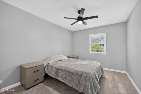Tiny photo for 4439 Vogel Drive, Toledo, OH 43623 (MLS # 10010039)