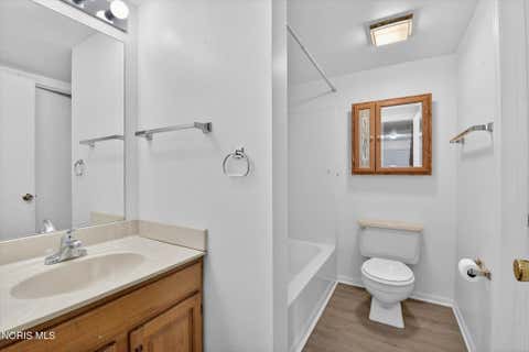 Tiny photo for 6955 Dorr Street #Ste 60, Toledo, OH 43615 (MLS # 10008698)