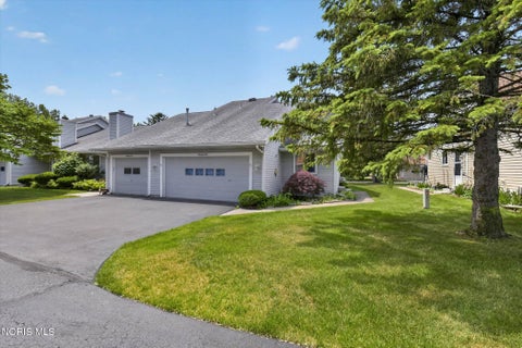 Tiny photo for 6955 Dorr Street #Ste 60, Toledo, OH 43615 (MLS # 10008698)