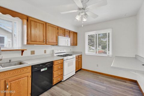 Tiny photo for 6955 Dorr Street #Ste 60, Toledo, OH 43615 (MLS # 10008698)