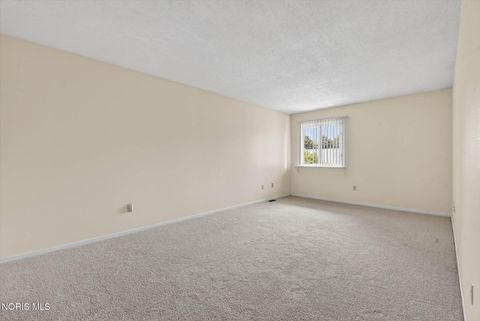 Tiny photo for 6955 Dorr Street #Ste 60, Toledo, OH 43615 (MLS # 10008698)