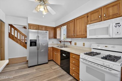 Tiny photo for 6955 Dorr Street #Ste 60, Toledo, OH 43615 (MLS # 10008698)