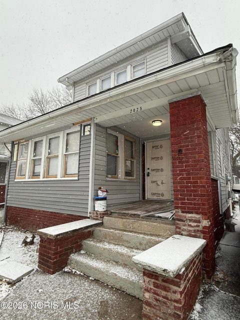 Tiny photo for 2025 Calumet Avenue, Toledo, OH 43607 (MLS # 10003065)
