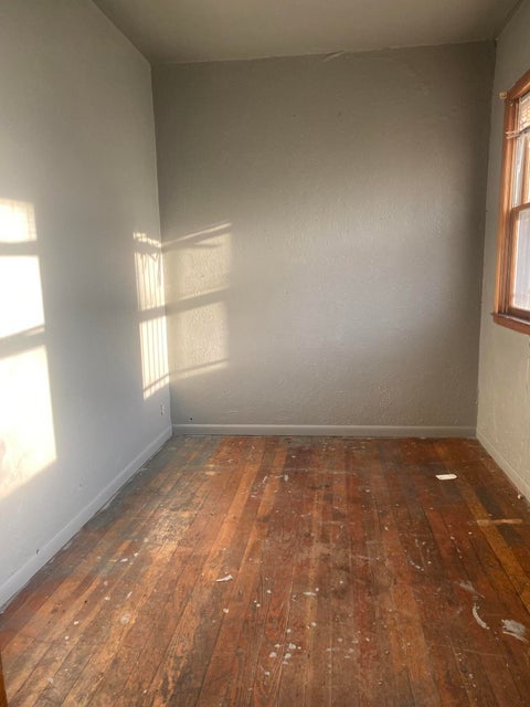 Tiny photo for 1238 N Ontario Street, Toledo, OH 43604 (MLS # 10013517)