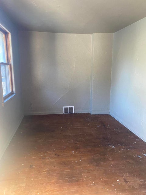 Tiny photo for 1238 N Ontario Street, Toledo, OH 43604 (MLS # 10013517)