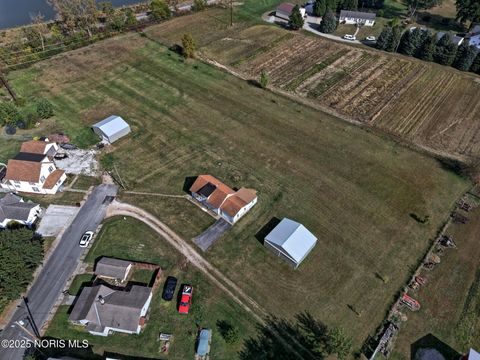 Photo of 140 Hobson Street, Bellevue, OH 44811 (MLS # 10006418)