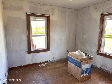 Tiny photo for 140 Hobson Street, Bellevue, OH 44811 (MLS # 10006418)