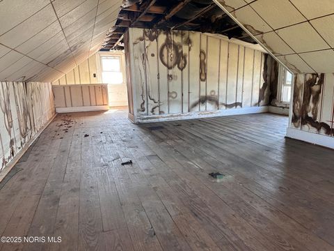 Tiny photo for 140 Hobson Street, Bellevue, OH 44811 (MLS # 10006418)