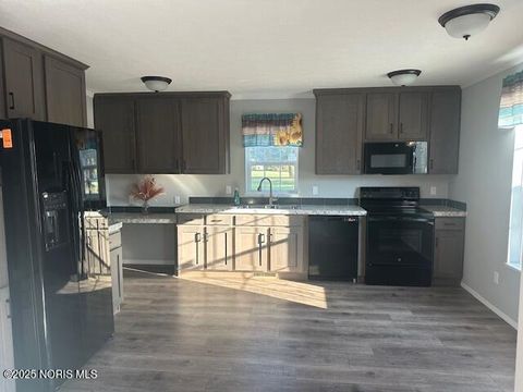 Tiny photo for 400 N Rose Lane, Pioneer, OH 43554 (MLS # 10002235)