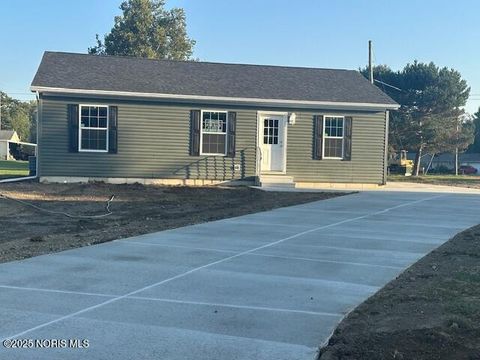 Photo of 400 N Rose Lane, Pioneer, OH 43554 (MLS # 10002235)