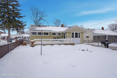 Tiny photo for 1371 Junior Drive, Maumee, OH 43537 (MLS # 10003847)