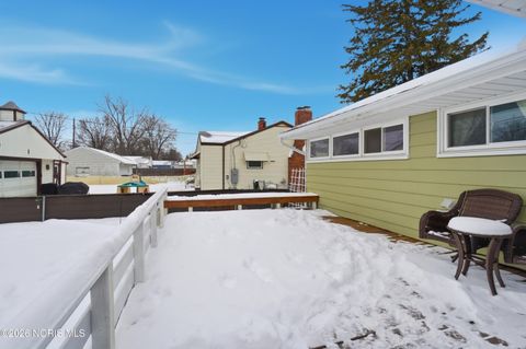 Tiny photo for 1371 Junior Drive, Maumee, OH 43537 (MLS # 10003847)