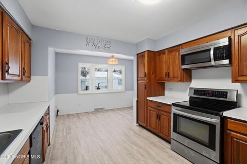 Tiny photo for 1371 Junior Drive, Maumee, OH 43537 (MLS # 10003847)