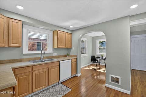 Tiny photo for 2908 Letchworth Parkway, Toledo, OH 43606 (MLS # 10010738)