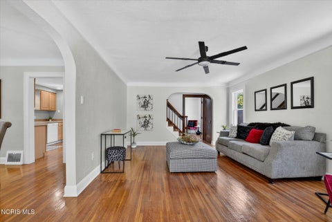 Tiny photo for 2908 Letchworth Parkway, Toledo, OH 43606 (MLS # 10010738)