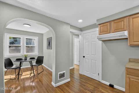Tiny photo for 2908 Letchworth Parkway, Toledo, OH 43606 (MLS # 10010738)
