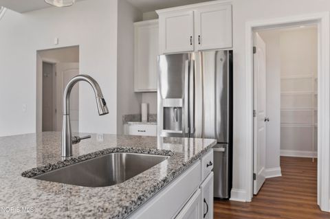 Tiny photo for 4420 Kimball Creek West, Sylvania, OH 43560 (MLS # 10006777)