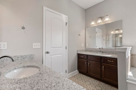 Tiny photo for 4420 Kimball Creek West, Sylvania, OH 43560 (MLS # 10006777)