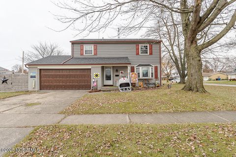 297 Wakefield Place Oregon OH 43616