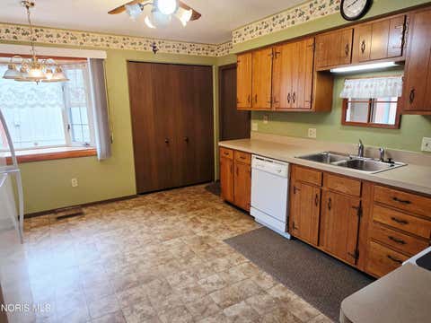 Tiny photo for 2159 Shoreland Avenue, Toledo, OH 43611 (MLS # 10011891)